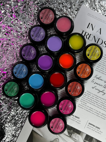 Гель камуфлирующий цветной для наращиванмя ногтей Simphony Sofiprofi Camouflage gel, 15 мл